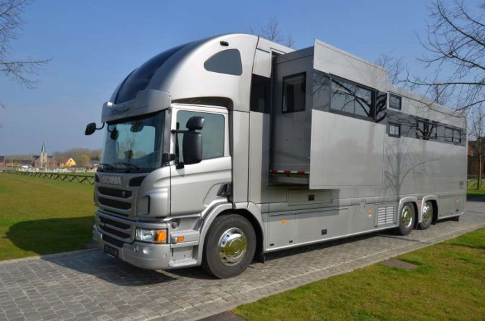 camion-equestre-cheval